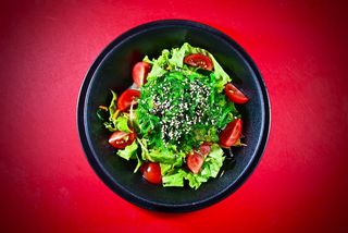 22 - Marinated wakame salad