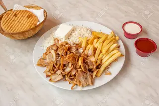 Plato Kebab Con Arroz