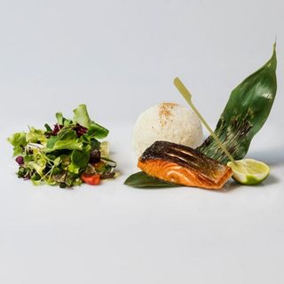 SALMONE ALLA GRIGLIA CON RISO BIANCO