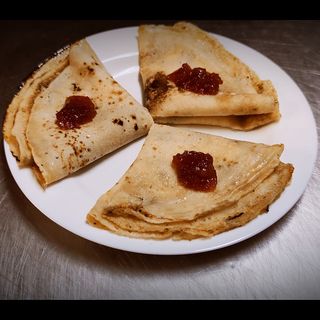 Palačinke s pekmezom