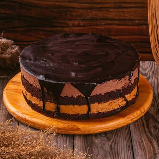 შოკოლადის ტორტი (10-12 პერს.)