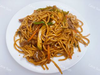 Tallarines Fritos Con Ternera