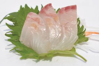 S003.Sashimi branzino - 9 pezzi
