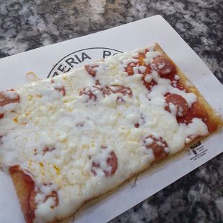 Pizza würstel