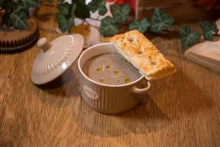 Supa crema de ciuperci cu ulei de trufe