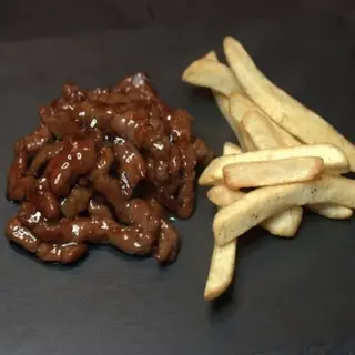 Ternera con patatas fritas (media patata)