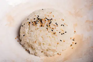 Riso bianco al vapore