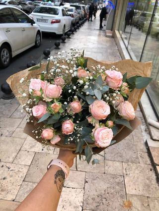 ვარდისფერი ვარდი (თაიგული)