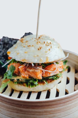 Албырт қосылған Бао бургері/Бао бургер лосось