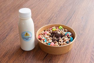 Bowl latte e cereali