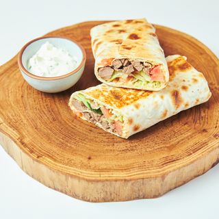 Лаваш с говядиной и сыром 