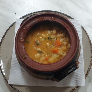 Боб в гърне по манастирски (300г)