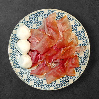 Prosciutto e mozzarella di bufala D.O.P. 