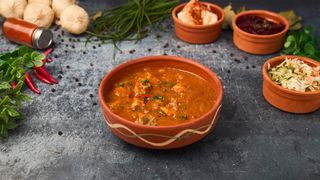 Krompir paprikaš sa svinjetinom