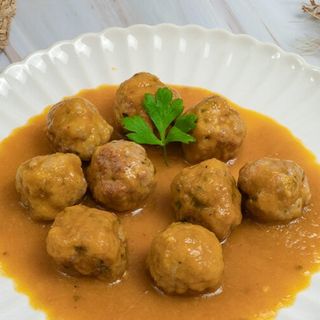 Albondigas en salsa