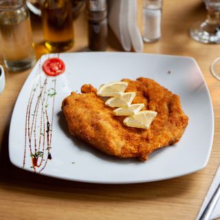 Panírozott csirkemel/Piept de pui pane