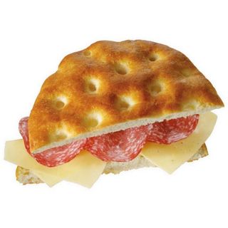 Focaccia con salame e mozzarella