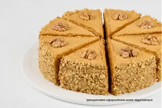 Торт Горіховий цілий