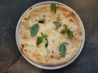 Pizza 4 Formaggi (33 Cm.)