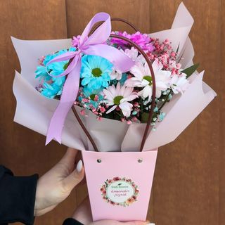 ფერადი ქრიზანთემები კალათში #1