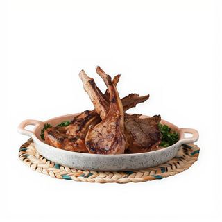 Plato De Cordero Sólo Y Patatas