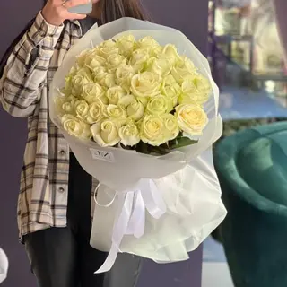 35 білих троянд 