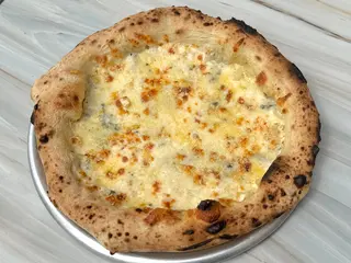 Піца Чінке формаджі (550g)