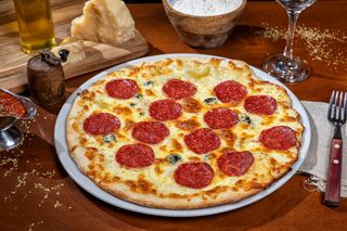 Pizza Salami Ø 30cm