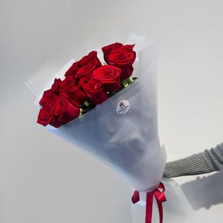 15 красных  Голландских метровых роз 