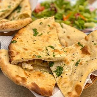 Naan garlic (4pcs)