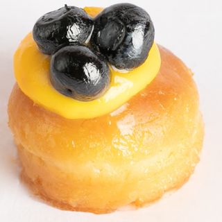 Babà crema e amarene