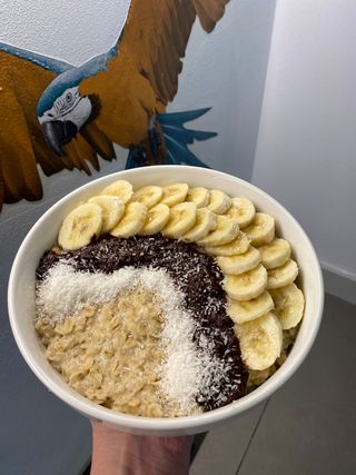 Ovsene pahuljice s bananom, čokoladom i kokosom