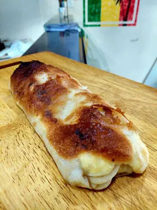 Burek sa sirom