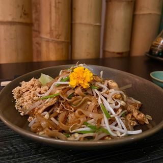 Pad thai + Coca-Cola Zero Vetro 330ml