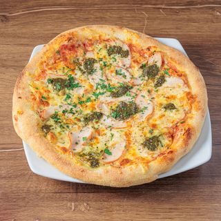 Pesto piletina pizza