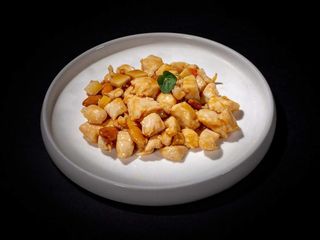 Pollo con le mandorle