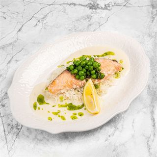 Лосось в соусе Бешамель	