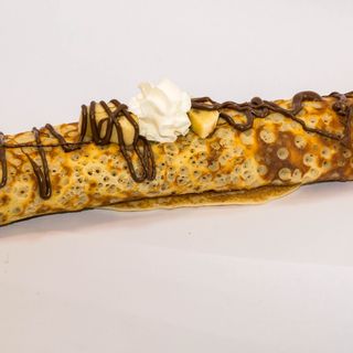 Катма с шоколад, бисквитки, сметана и банан 