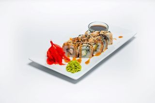 Ролл Дракон с угрем