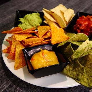 Nachos 3 Salsas