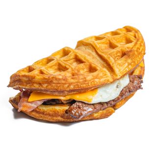 EGG & STEAK WAFFLE