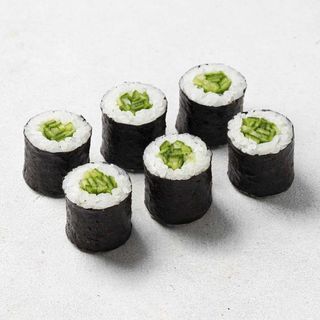 З огірком міні рол