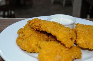 Пилешки филенца с корнфлейкс (300г)