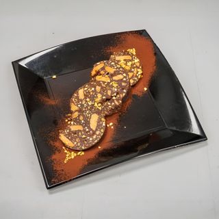 Salame di cioccolato e pistacchi vegano