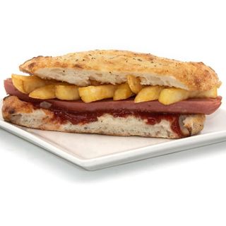 Perrito Americano con patatas fritas pequeñas