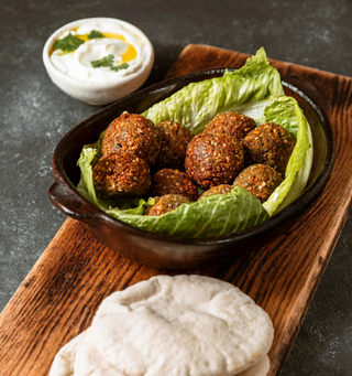 Plato falafel