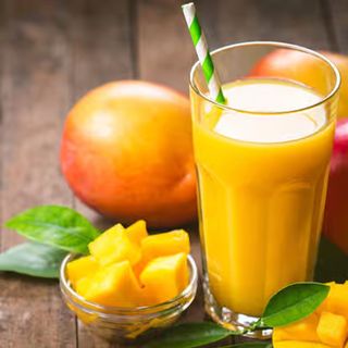 Zumo De Mango Y Leche 