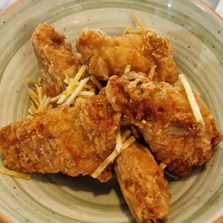 Alitas de Pollo Kentucky con Salsa Barbacoa (6 unidades)