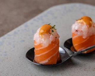 91 Sushi gio polpa di riccio - 2 pezzi