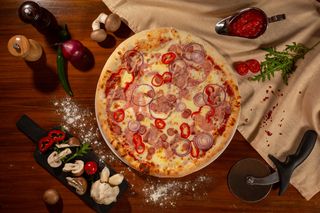 Pizza Taraneasca Ø 32cm